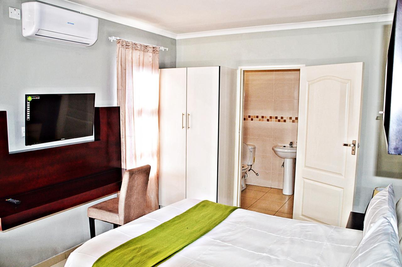 Cosy Palms Bed & Breakfast Gaborone Exterior foto